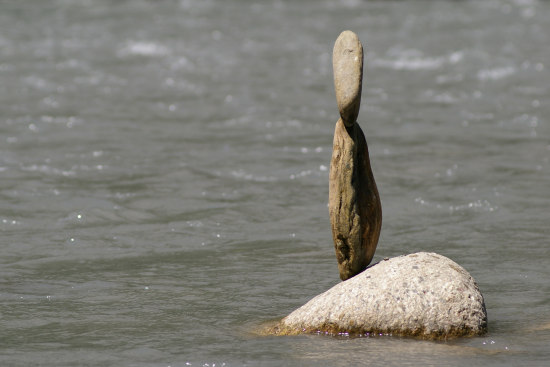 stone balancing - pietre in bilico